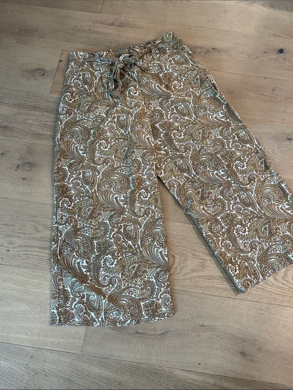 Brown & Cream Paisley Textile Print","
